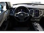 Volvo XC90 T8 Automaat Plug-in hybrid AWD Ultra Dark | Panoramadak | Luchtvering | Semi elektrische trekhaak | Voorstoelen verwarmbaar met massagefunctie | All Seasonbanden | Verwarmbaar stuurwiel+achterbank| Premium audio by Bowers & Wilkins | Headup display |