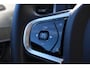 Volvo XC90 T8 Automaat Plug-in hybrid AWD Ultra Dark | Panoramadak | Luchtvering | Semi elektrische trekhaak | Voorstoelen verwarmbaar met massagefunctie | All Seasonbanden | Verwarmbaar stuurwiel+achterbank| Premium audio by Bowers & Wilkins | Headup display |