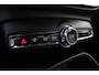 Volvo XC40 T2 Momentum | Parkeersensoren voor + achter | Parkeercamera | 19'' Lichtmetalen velgen | Navigatie | Parkeersensoren voor + achter | Dealeronderhouden