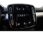 Volvo XC40 T2 Momentum | Parkeersensoren voor + achter | Parkeercamera | 19'' Lichtmetalen velgen | Navigatie | Parkeersensoren voor + achter | Dealeronderhouden