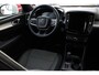 Volvo XC40 T2 Momentum | Parkeersensoren voor + achter | Parkeercamera | 19'' Lichtmetalen velgen | Navigatie | Parkeersensoren voor + achter | Dealeronderhouden