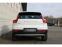 Volvo XC40 T2 Momentum | Parkeersensoren voor + achter | Parkeercamera | 19'' Lichtmetalen velgen | Navigatie | Parkeersensoren voor + achter | Dealeronderhouden