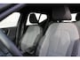 Volvo XC40 T2 Momentum | Parkeersensoren voor + achter | Parkeercamera | 19'' Lichtmetalen velgen | Navigatie | Parkeersensoren voor + achter | Dealeronderhouden