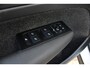 Volvo XC40 T2 Momentum | Parkeersensoren voor + achter | Parkeercamera | 19'' Lichtmetalen velgen | Navigatie | Parkeersensoren voor + achter | Dealeronderhouden
