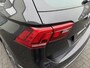 Volkswagen Tiguan 1.4 TSI 245pk eHybrid Life DSG Automaat Panoramadak / Digital Cockpit Pro / Voorstoelen verwarmbaar / Navigatie 'Discover Pro Achterklep elektrisch / Assistance Pakket Plus /
