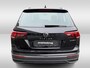 Volkswagen Tiguan 1.4 TSI 245pk eHybrid Life DSG Automaat Panoramadak / Digital Cockpit Pro / Voorstoelen verwarmbaar / Navigatie 'Discover Pro Achterklep elektrisch / Assistance Pakket Plus /