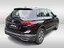 Volkswagen Tiguan 1.4 TSI 245pk eHybrid Life DSG Automaat Panoramadak / Digital Cockpit Pro / Voorstoelen verwarmbaar / Navigatie 'Discover Pro Achterklep elektrisch / Assistance Pakket Plus /