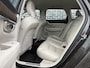 Volvo V90 2.0 B4 Inscription | Parkeerverwarming | Massage | Achteruitrijcamera | Koplampen Adaptief | Stoelverwarming | BLIS | Lederen Bekleding | Keyless Entry | Elektrisch Verstelbare Voorstoelen