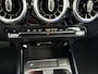 Mercedes-Benz B-klasse 180 Launch Edition Automaat / Parkeersensoren V-A / Cruise Control / Camera / Multimedia / 17'' LM / Navi