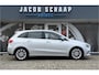 Mercedes-Benz B-klasse 180 Launch Edition Automaat / Parkeersensoren V-A / Cruise Control / Camera / Multimedia / 17'' LM / Navi