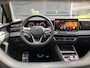 Volkswagen Tiguan 1.5 e R-LINE BUSINESS ,NAVIGATIE , TREKHAAK , CAMERA ,PDC, MASSAGE STOEL ,KEYLESS, BLIND SPOT, ACC, APPLE / ANDROID ,Q-LIGHT