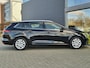 Renault Megane Estate 1.3 TCe 140 EDC AUTOMAAT Business Edt. Trekhaak, All Season banden, Navigatie, Apple/Android Auto