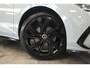 Volkswagen Golf 1.5 eTSI R-Line Business+ R-Line Panoramadak Trekhaak 24 maanden garantie mogelijk (*vraag naar de voorwaarden)