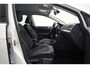 Volkswagen Golf 1.4 TSI Business Edition [ Xenon Stoelverw Climate LM Velgen Sportstoelen ]