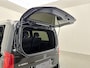 Mercedes-Benz V-klasse 300d L3 4-Matic Avantgarde 7-zitplaatsen AMG-Line Vol opties Airmatic Stoelventilatie Nappa leder Extra Lang