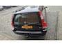 Volvo V70 2.5T Momentum Nieuwe Distributie