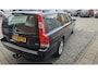 Volvo V70 2.5T Momentum Nieuwe Distributie