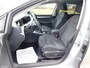Volkswagen Golf 1.0 eTSI Life Business