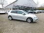 Volkswagen Golf 1.0 eTSI Life Business
