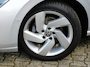 Volkswagen Golf 1.0 eTSI Life Business