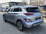 Hyundai Kona Electric EV Premium 64 kWh | Leder | Head-Up | Stoelverwarming | Camera | Elek. verstelbare stoelen | Adaptive cruise control |