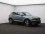 Volvo XC40 T3 163PK Automaat Momentum Pro / 19" / Extra Getint Glas / Camera / Park Assist V+A / Verwarmbare Voorruit / Elektrische Achterklep /