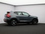 Volvo XC40 T3 163PK Automaat Momentum Pro / 19" / Extra Getint Glas / Camera / Park Assist V+A / Verwarmbare Voorruit / Elektrische Achterklep /