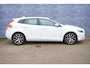Volvo V40 1.5 T2 Kinetic | Trekhaak | Bi-Xenon | Stoelverwarming | Navigatie | Bluetooth | climate | regen sensor |