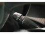 Peugeot 2008 1.2 130PK PureTech | Allure Pack | Achteruitrijcamera | 16 Inch LMV | Parkeersensoren achter | Dakrails | Half leder / stoffen bekleding | Achteruitrijcamera | Apple Carplay/Android Auto|telefoonintegratie premium | Armsteun voor