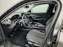 Peugeot 2008 1.2 130PK PureTech | Allure Pack | Achteruitrijcamera | 16 Inch LMV | Parkeersensoren achter | Dakrails | Half leder / stoffen bekleding | Achteruitrijcamera | Apple Carplay/Android Auto|telefoonintegratie premium | Armsteun voor