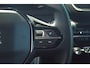 Peugeot 2008 1.2 130PK PureTech | Allure Pack | Achteruitrijcamera | 16 Inch LMV | Parkeersensoren achter | Dakrails | Half leder / stoffen bekleding | Achteruitrijcamera | Apple Carplay/Android Auto|telefoonintegratie premium | Armsteun voor