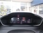 Peugeot 2008 SUV Allure Mild Hybride 145PK e-DCS6 Automaat, Rijklaarprijs, Navigatie 360 Camera Adaptieve Cruise Control DAB+ LED