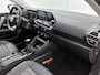 Citroën C4 Feel 130pk | Navigatie | Achteruitrijcamera | Climate Control | Cruise Control | Parkeersensoren | Armsteun | Keyless | Led koplampen | Regensensor | Apple Carplay / Android Auto | Bluetooth | DAB+ radio | Half lederen comfortstoelen | Multifunctioneel Lederen stuurwiel | Digitaal instrumentenpaneel |