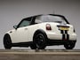 MINI Cooper Mini 1.6 Sport (CLIMATE,CRUISE,STOELVERWARMING,GETINT,BLACK AND WHITE EDTION,SPORTSTOELEN,LM VELGEN,NETTE STAAT)