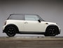 MINI Cooper Mini 1.6 Sport (CLIMATE,CRUISE,STOELVERWARMING,GETINT,BLACK AND WHITE EDTION,SPORTSTOELEN,LM VELGEN,NETTE STAAT)