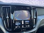 Volvo XC60 2.0 B5 Momentum Pro | Lederen Bekleding | Sportstoelen | Achteruitrijcamera | Parkeersensoren | Lichtmetalen Velgen 19 inch | DAB | Navigatie