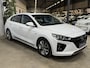 Hyundai Ioniq Premium EV 38kWh // schuifdak // Leer //