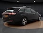 Volkswagen Passat Variant 1.5 eTSI Elegance Business | Carplay | Camera | Parkeerhulp | Side Assist | ACC | Matrix LED | 17'' |