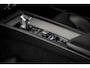 Volvo XC60 2.0 T8 Twin Engine AWD Inscription | Luchtvering | 20" | Panoramadak |360 Camera | Trekhaak | Adaptieve Cruise Control | Harman Kardon |