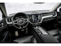 Volvo XC60 2.0 T8 Twin Engine AWD Inscription | Luchtvering | 20" | Panoramadak |360 Camera | Trekhaak | Adaptieve Cruise Control | Harman Kardon |