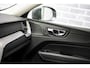 Volvo XC60 2.0 T8 Twin Engine AWD Inscription | Luchtvering | 20" | Panoramadak |360 Camera | Trekhaak | Adaptieve Cruise Control | Harman Kardon |