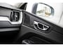 Volvo XC60 2.0 T8 Twin Engine AWD Inscription | Luchtvering | 20" | Panoramadak |360 Camera | Trekhaak | Adaptieve Cruise Control | Harman Kardon |