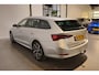 Skoda Octavia Combi 1.4 TSI iV PHEV Business Edition Stoelverwarming voor en achter - Stuurverwarming - Apple Carplay/Android Auto - Dodehoekdetectie - Adaptive Cruise - Trekhaak - Virtual Cockpit -