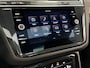 Volkswagen Tiguan 1.4 245pk TSI eHybrid R-Line Business+ Panoramisch schuif-, kanteldak | Trekhaak | Navigatie 'Discover Media'