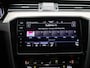 Volkswagen Passat Variant 1.5 TSI R-Line Business + | Trekhaak | Camera | Carplay | Stoelverwarming | Cruise Control | Keyless |