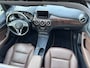 Mercedes-Benz B-klasse 200 Ambition | Panoramadak | Leder | Navigatie | | Dealeronderhouden | Nieuwe distributieketting |