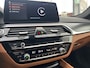 BMW 5-Serie Touring 520i Business Edition Plus | M-Sport | Orig. NL | M-Pakket | Laser verlichting |