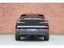 Volvo EC40 Single Motor Extended Range Plus Black Edition | DEMO DEAL| Panoramadak | Verwarmbare voorstoelen & stuurwiel | 360 graden camera | Premium audio by Harman Kardon | Adaptieve cruise control | Keyless | Warmtepomp