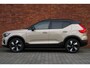 Volvo EX40 Single Motor Extended Range Plus | DEMO DEAL | VAN € 56.225 VOOR € 48.750 | DIRECT LEVERBAAR | All-Season banden | Charcoal Nubuck bekleding | Driver Assist met Pilot Assist | Driver Awareness | Verlichtingspack 2 | Elektrisch bedienbare achterklep | Warmtepomp | Adaptieve cruise control | Blis | Preconditioning met timer | Google Maps | Google Assistant | Getinte ramen achter | Climate Pack | Camera achter | Premium Audio by Harman Kardon | 19" 5-Spaaks Black / Diamond Cut | Dak in contrasterende kleur Black Stone | Draadloze telefoonoplader | 2-Zone Airconditioning | Zitverlenging | Volvo on Call | Apple Carplay | Digital Services Pack 48 maanden | Snelladen tot 205KW | Stoel- en stuurverwarming