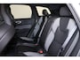 Volvo XC60 T8 Recharge AWD Plus Black Edition - Panorama/schuifdak - IntelliSafe Assist & Surround - 360º Camera - Harman/Kardon audio - Adaptieve LED koplampen - Verwarmde voorstoelen, stuur & achterbank - Parkeersensoren voor & achter - Elektr. bedienb. voorstoelen met geheugen - Head up display - Draadloze tel. lader - Extra getint glas - Elektr. inklapbare trekhaak - 21' LMV